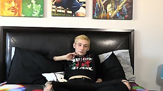 Adorable twink Justin Stone makes cock cum in solo interview